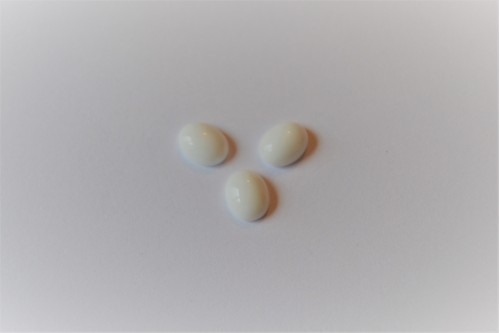 CABOCHON 10x8 mm - BLANC