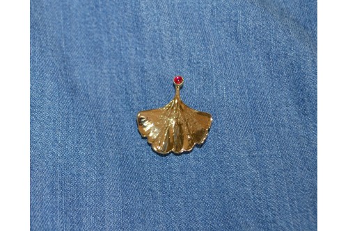 PIN'S GINKGO DORé