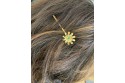 pince à cheveux marguerite dorée avec cabochon 4 mm