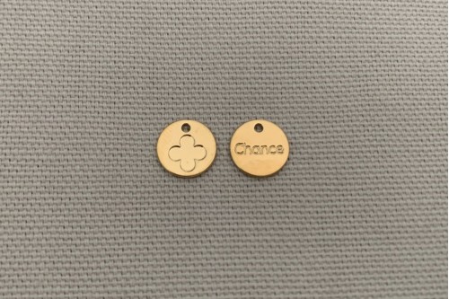 mini pampille dorée "chance" diamètre 9 mm