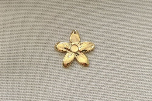 pendentif fleur de tiaré doré