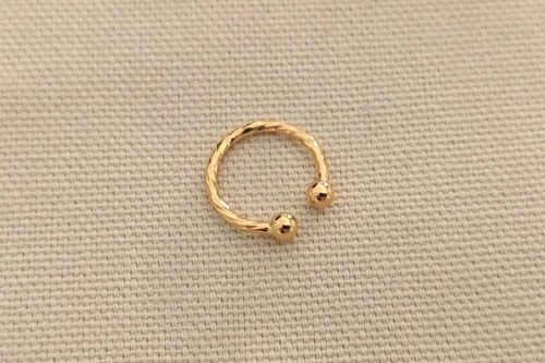 Bague d'oreille façonnée dorée