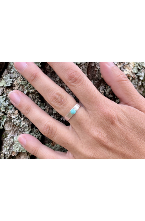 Bague cabochon sarah dorée finition:plaqué argent antique 10 microns