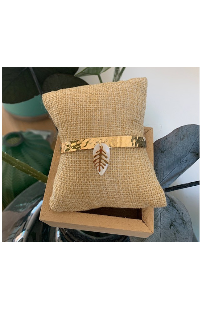 Jonc anneau martelé 6 mm finition:Doré or fin 24 carats cataphorèse 