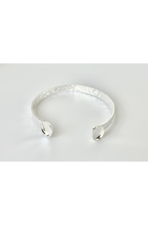 Bracelet jonc martelé doré 2 cabochons 10x8 finition:Argent 10 microns