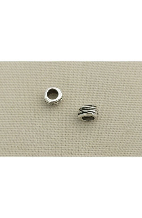 Perle striée n°22 finition:Argent 10 microns