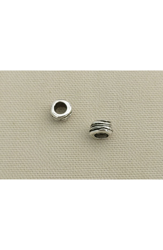 Perle striée n°22 finition:Argent 10 microns