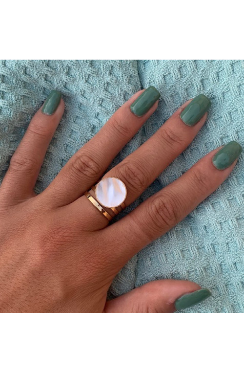 Bague cabochon plat 14 mm lilou finition:Dore or fin 24 carats