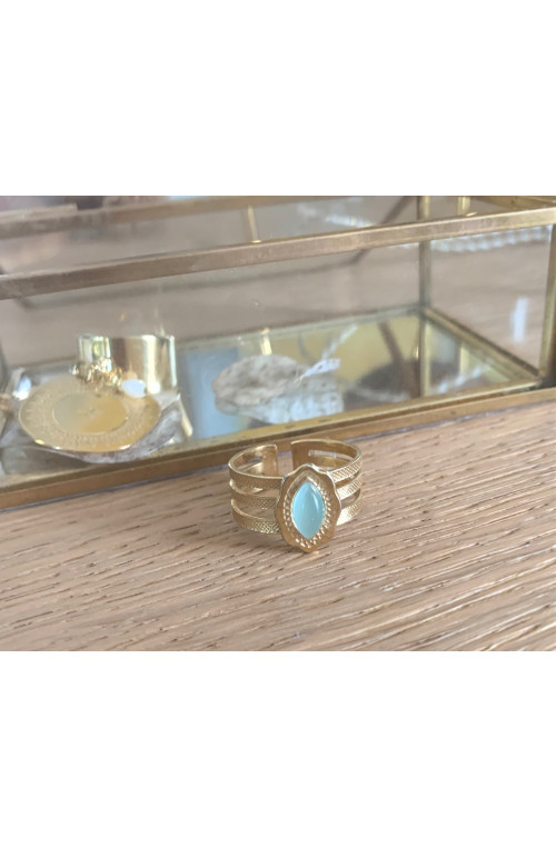 Bague léonie avec 1 cabochon navette 8x4 mm finition:Dore or fin 24 carats