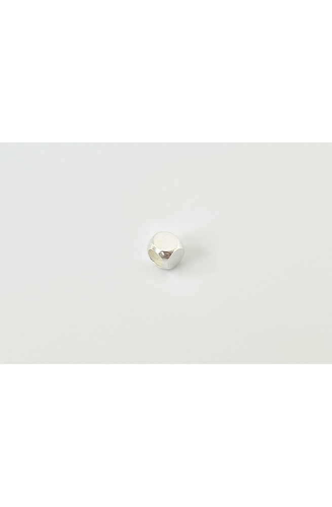 Perle cube dorée 4mm finition:Argent 10 microns